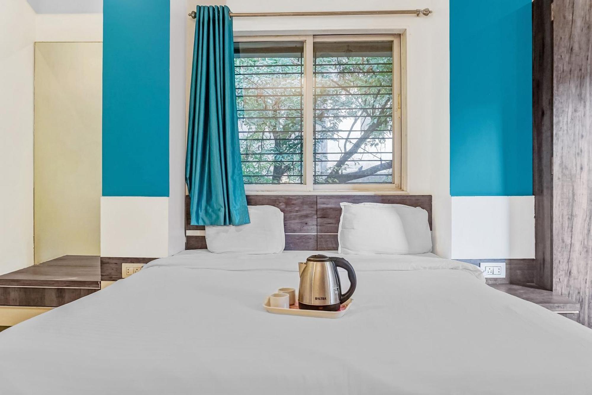 Lohogaon Super Townhouse The Upper Room Near Pune Airport מראה חיצוני תמונה