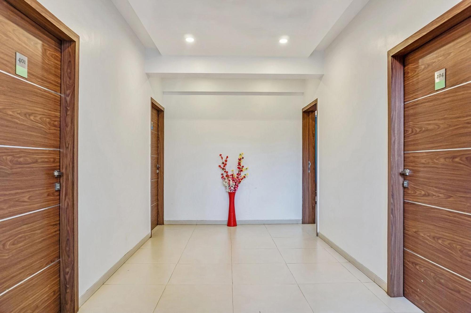 Lohogaon Super Townhouse The Upper Room Near Pune Airport מראה חיצוני תמונה